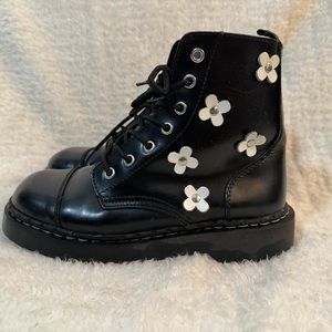 Sale ❤️ Anarchic Daisy Combat Boots